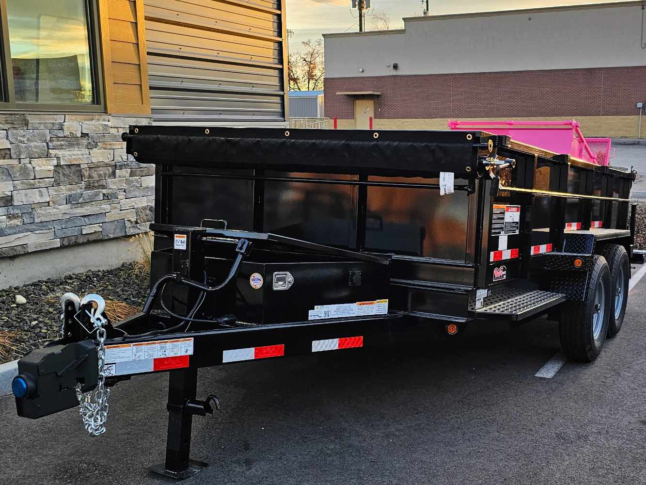 black-dump-trailer Black dump trailer